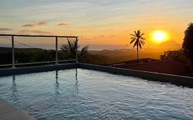 Les Villas Pameyaque 2 F2 Avec 1 Piscine Et 1 F3 Avec 1 Piscine, Superbe Vue Sur La Mer